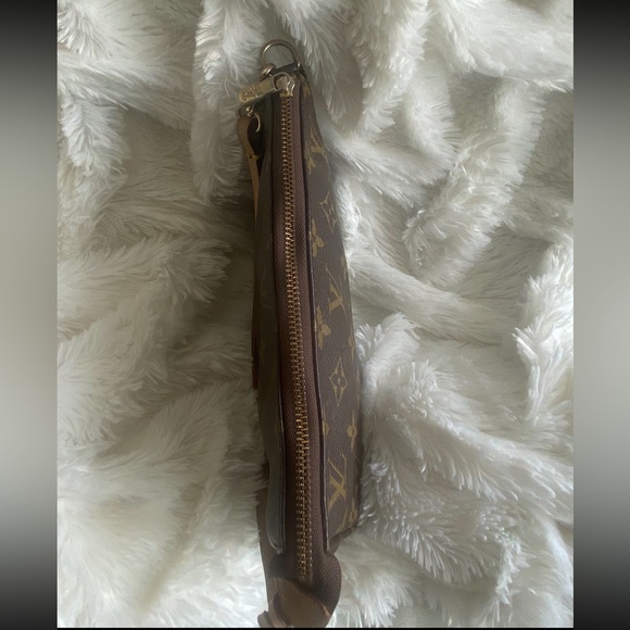 Louis Vuitton Vintage Monogram Canvas Pochette Accessoires - Picture 5 of 6